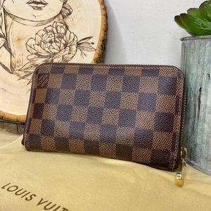 Louis Vuitton Zippy Wallet
